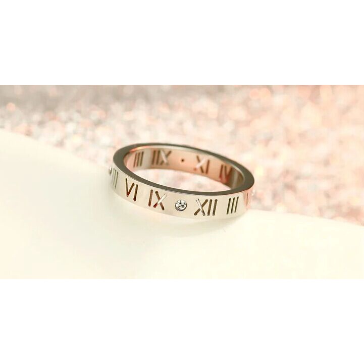 [FreeShip] Nhẫn nữ titan chữ số La Mã đính đá J1-301 - CAM KẾT KHÔNG BAY MÀU