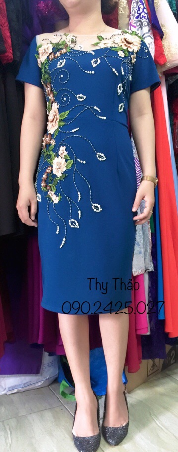 Đầm trung niên nữ thiết kế phối hoa