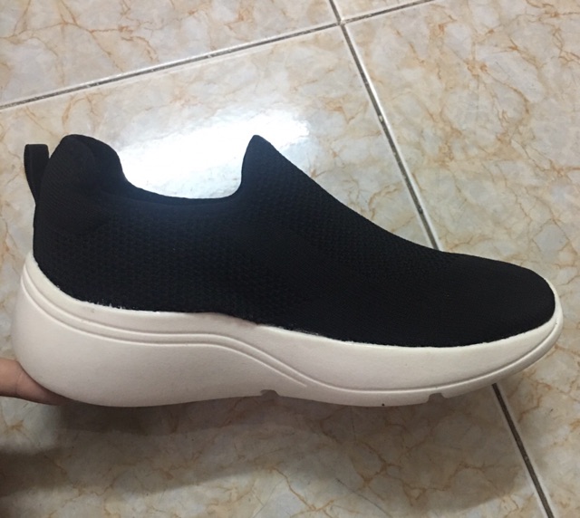 Giày Stradivarius Auth BigSize Đen Size 40 ( Hàng Tuồn Có Sẵn )