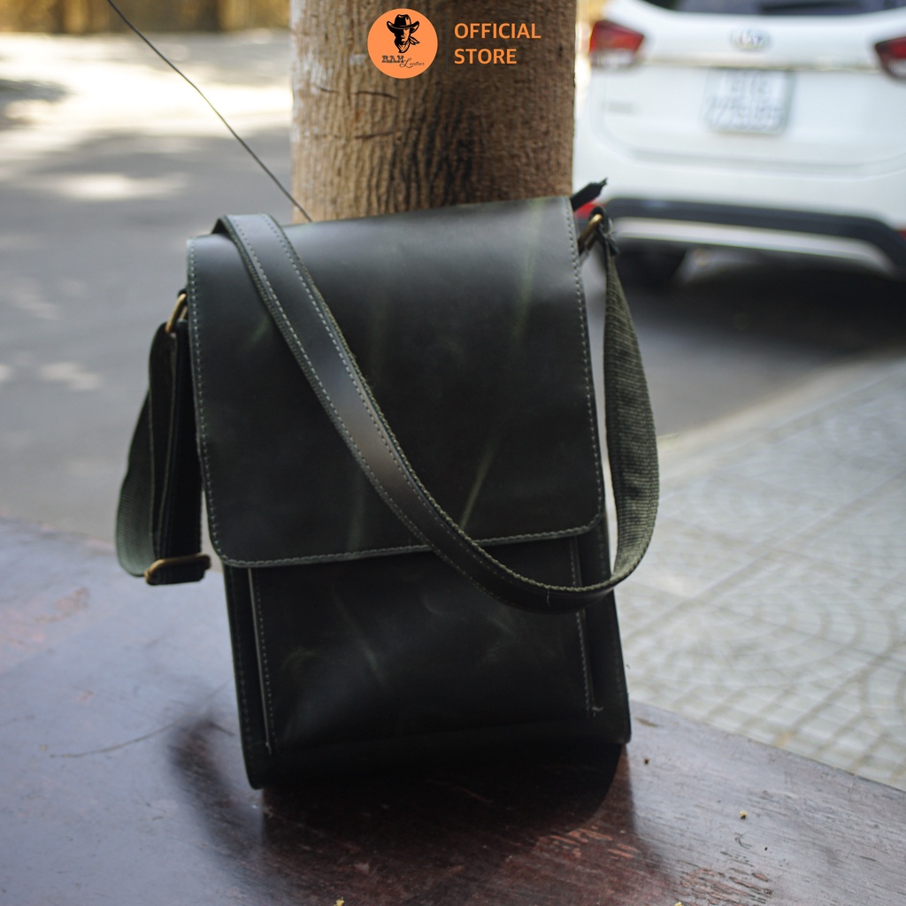 Túi đeo chéo da bò màu xanh rêu - RAM Leather