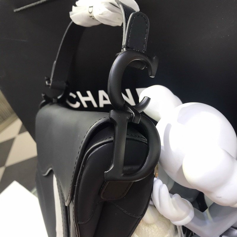 TÚI DIOR SADDLE YÊN NGỰA SIZE 25 DA BÒ (order box nam châm