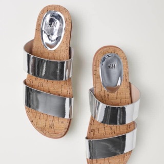 Dép HM chuẩn auth