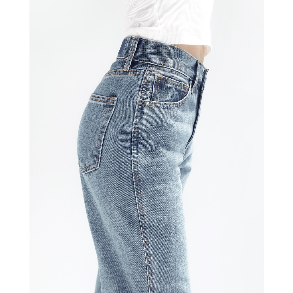 TheBlueTshirt - Quần Jeans Nữ Ống Suông Màu Xanh Nhạt - Cigarette Jeans - Pop Culture Smoke Break Wash