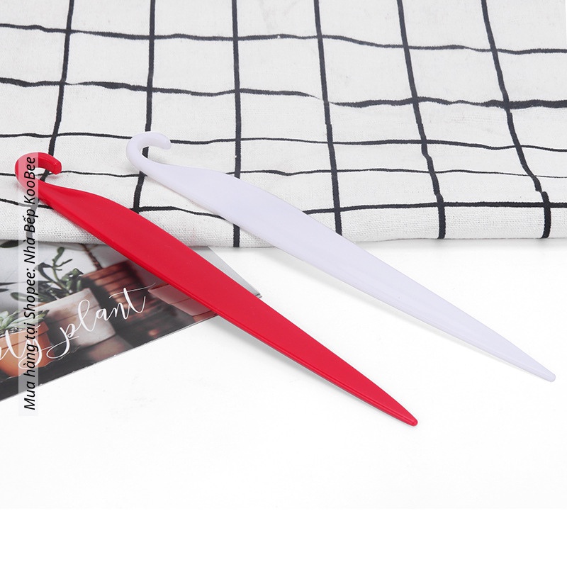 Que lấy bánh, tách bánh khỏi khuôn bằng nhựa ABS 22cm KOOBEE