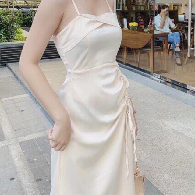 Đầm hai dây phi lụa rút tà