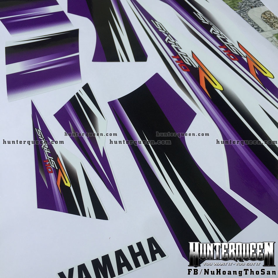 Tem rời dán xe Sirius màu trắng. Decal phối trắng tím, Chữ R vàng cam nổi bật