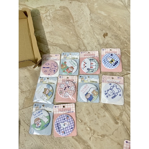 Gương cầm tay mini