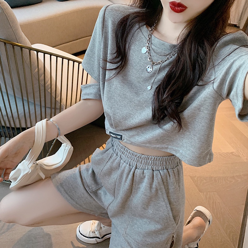 Bộ Đồ 2 Món Áo Thun Tay Ngắn Cổ Tròn + Quần Short Lưng Cao Màu Trơn Phong Cách Hàn Quốc Cho Nữ