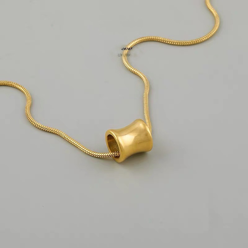 Dây chuyền bằng thép titan mạ màu vàng hồng 18k mặt hình trụ phong cách châu âu cá tính dễ phối đồ