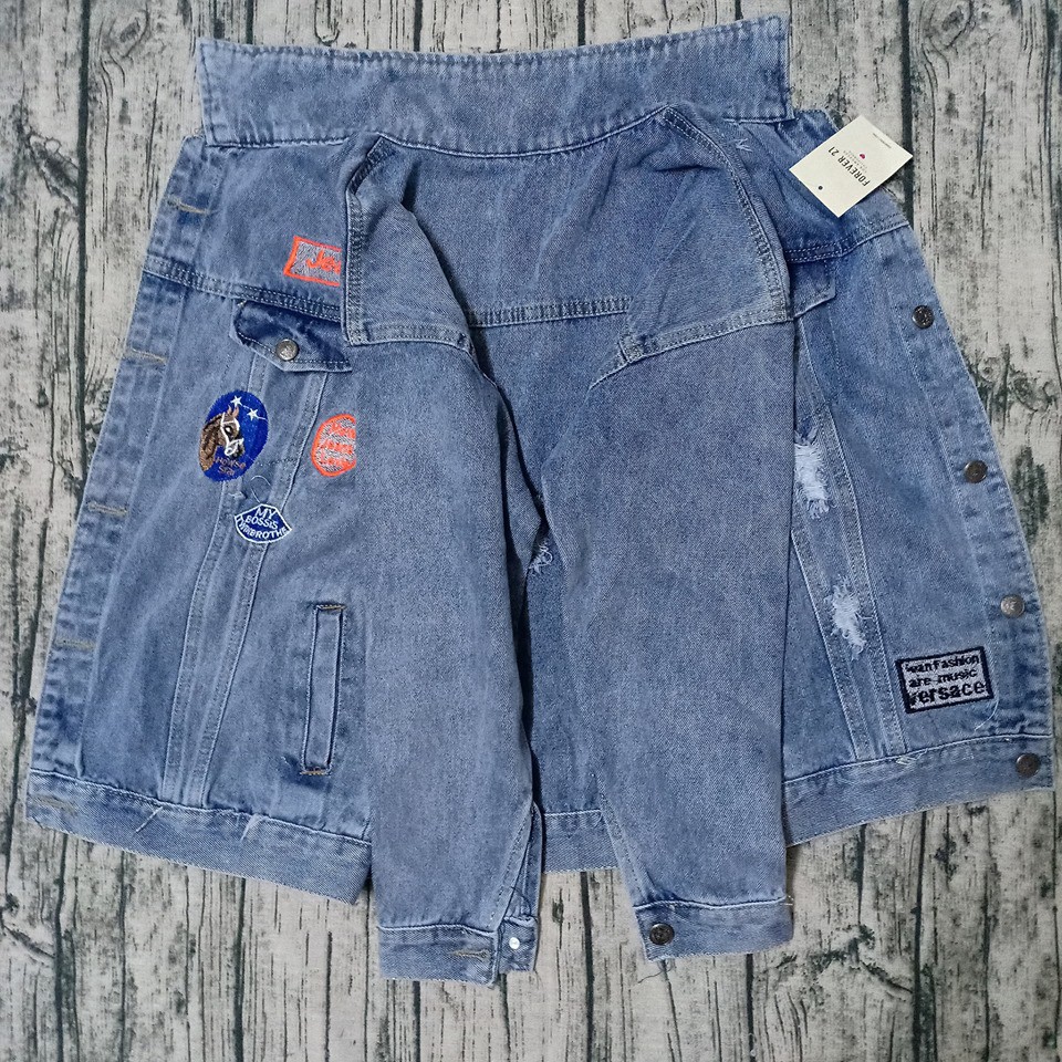 Áo khoác jeans nữ hàng Quảng Châu phối chữ siêu cá tính