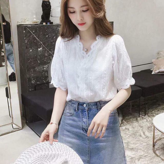 Áo sơmi ren cổ V