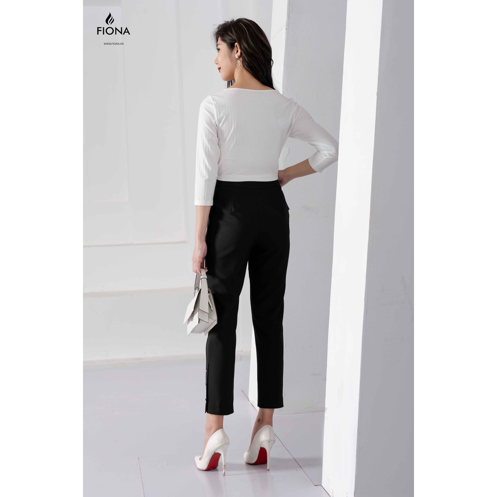 Áo thun cotton nữ cổ thuyền FIONA, áo thun dài tay dáng ôm, sọc tăm ngực phối ren F520687
