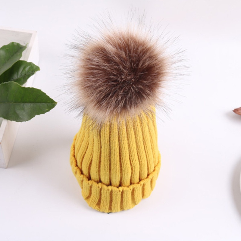 Mũ Beanie Dệt Kim Màu Trơn Đính Quả Bông Mềm Mại Thời Trang Mùa Đông Cho Nữ