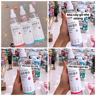 Xịt thơm quần áo Daiso Farbic Perfume 250ml