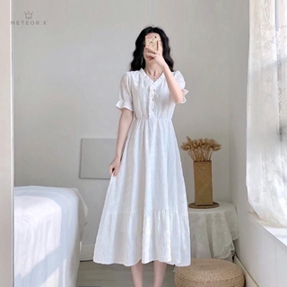 Đầm trắng kiểu dáng nhẹ nhàng thanh lịch cho nữ
