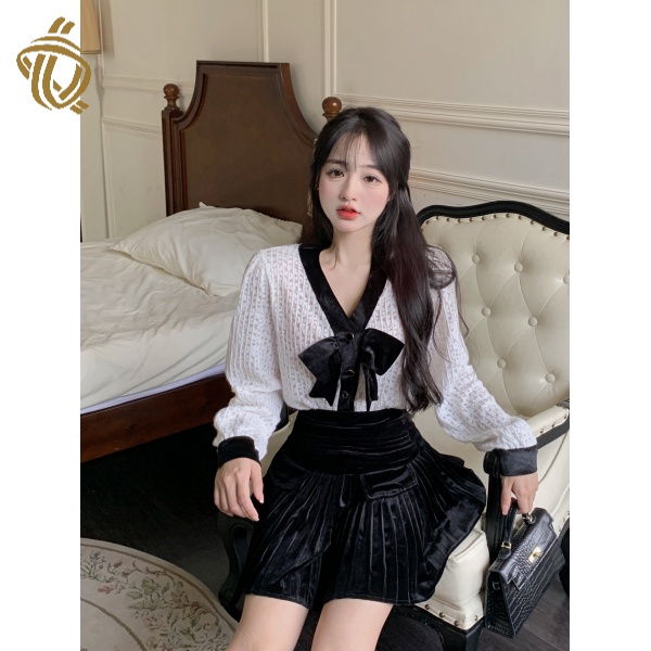 Set áo sơ mi tay dài phối ren đính nơ + chân váy ngắn thời trang mùa thu cho nữ 2021