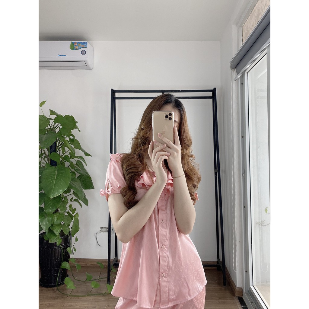 Bộ Pijama lụa gấm NOHK cao cấp mặc nhà cộc tay quần lửng cổ bèo tay nơ