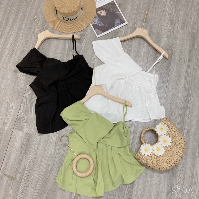 Áo 2 dây lệch vai cực xinh