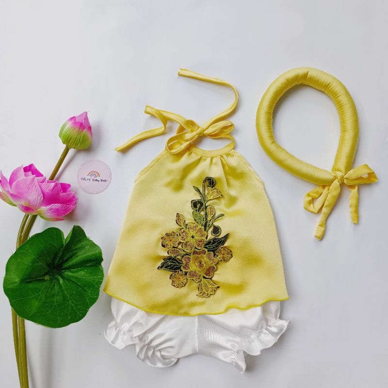 Yếm đào hoa thêu cho bé gái size 3ky - 15ky / Bộ quần áo bé gái