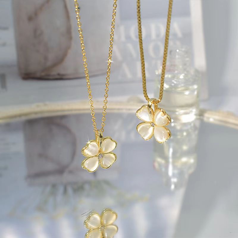 Vòng cổ BELLA-BEE mặt cỏ bốn lá đính đá zircon và vỏ sò thời trang