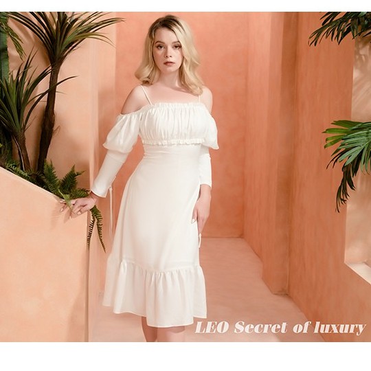 [THIẾT KẾ CAO CẤP] Đầm lụa trắng trễ vai tay bồng cách điệu dáng dài quyến rũ thương hiệu LEO