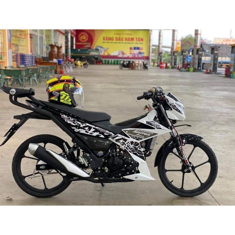 Tem rời satria trắng đen