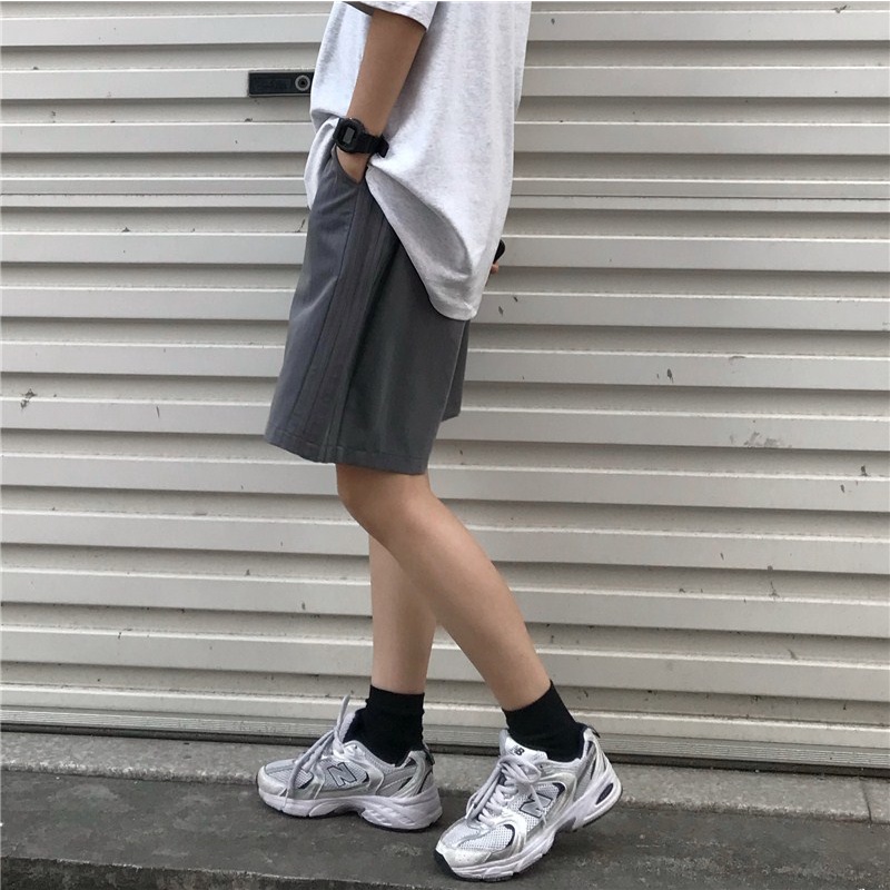 Quần Sọt Lưng Cao Dáng Rộng Hoạ Tiết Kẻ Sọc Phong Cách Hàn Quốc