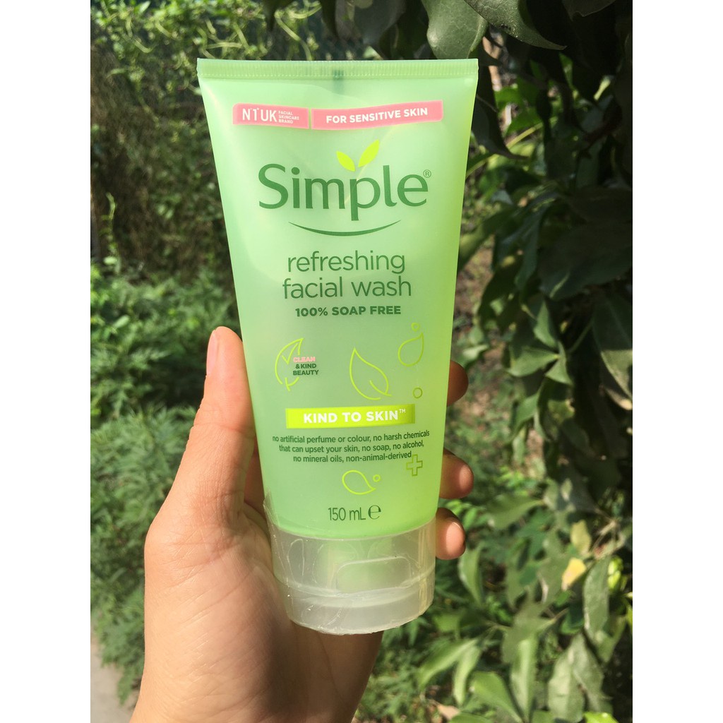 Sữa rửa mặt dạng gel Simple Kind To Skin Refreshing Facial Wash Gel 150ml