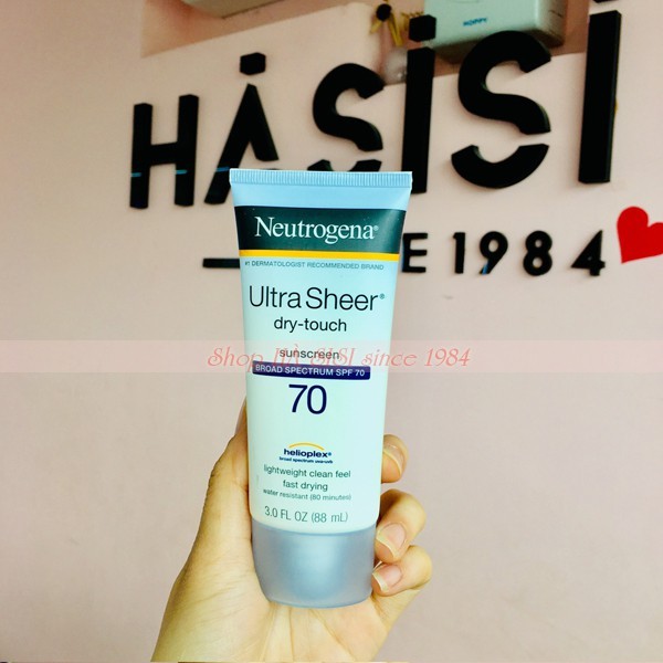 Kem Chống Nắng NEUTROGENA ULTRA SHEER DRY-TOUCH SUNSCREEN BOARD SPECTRUM SPF70 88ml