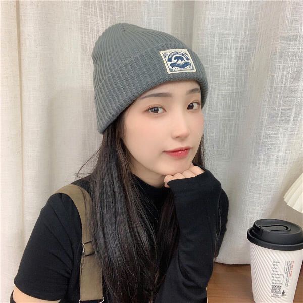 Mũ len màu xanh dương đậm thời trang thu đông Hàn Quốc 2021