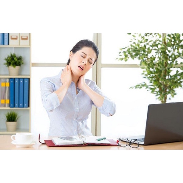 Kệ màn hình máy tính, laptop JiaJia Decor  trên mặt bàn giúp bạn làm việc lâu hơn chống mỏi lưng đau vai gáy.