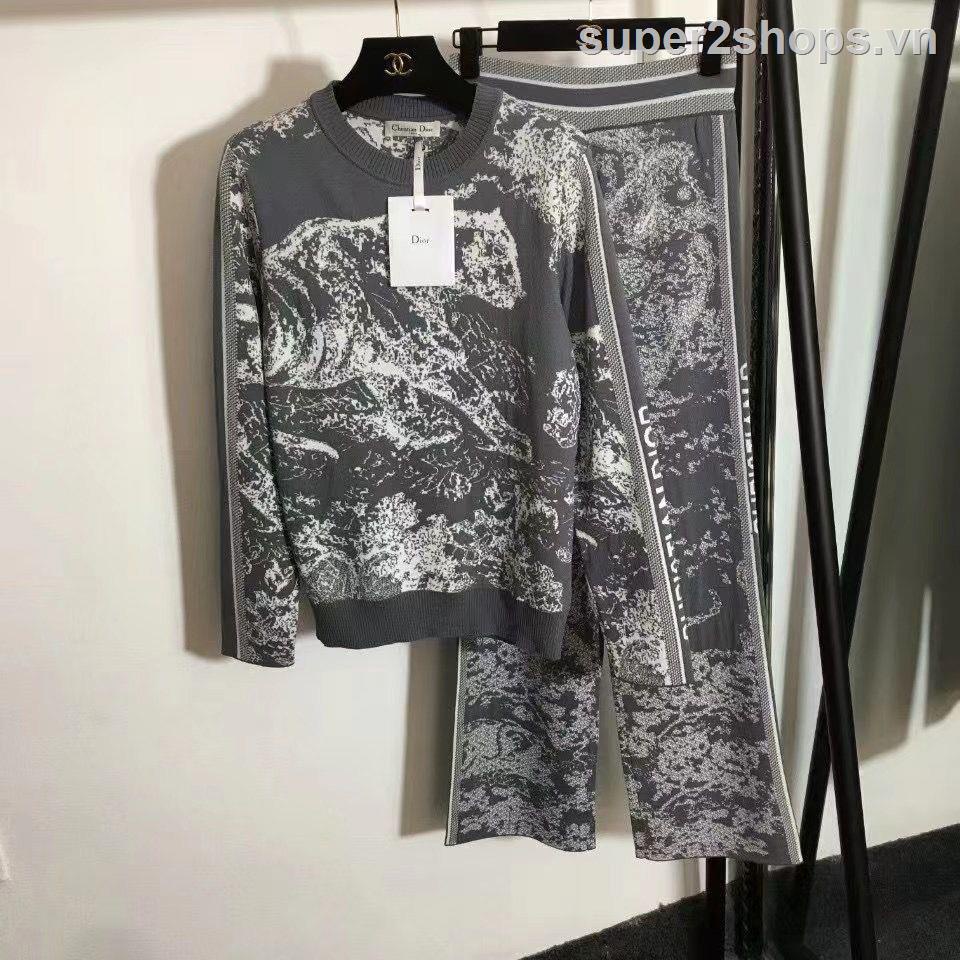 ▲Bộ 2 Sản Phẩm Áo Thun Dài Tay + Quần Dài Phong Cách DIOR Thời Trang Cho Nữ