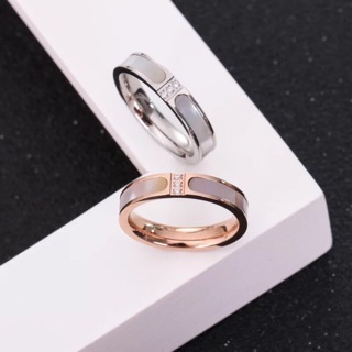 Nhẫn titan ko đEn cẩn xà cừ