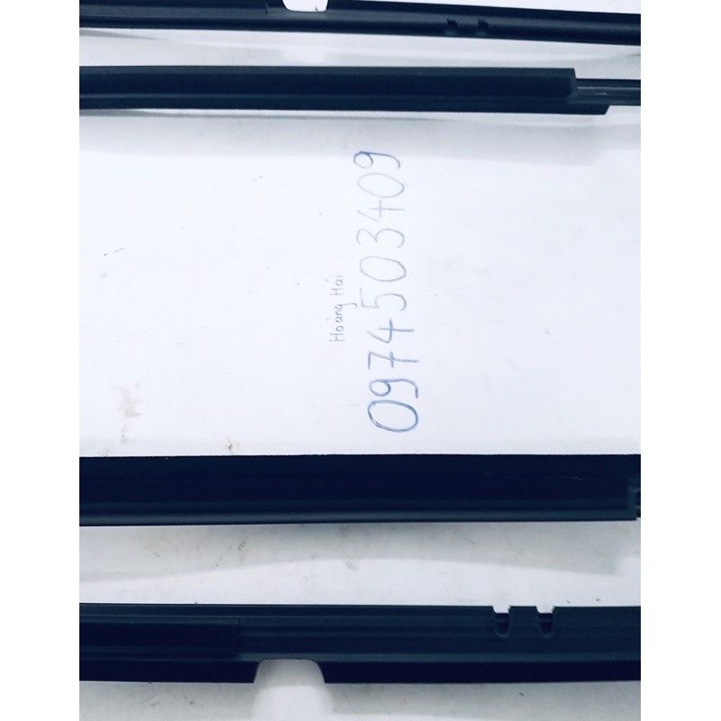 Nẹo viền chân kính Camry 2013 bán cả bộ 4 cái cho 4 cánh cửa