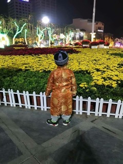 Áo dài cách tân cho bé trai