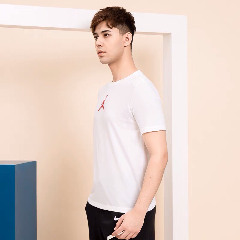 Áo thun nam nữ unisex ngắn tay thời trang phong cách JORDAN basic tee phông form rộng 2 màu trắng và đen cotton AT03