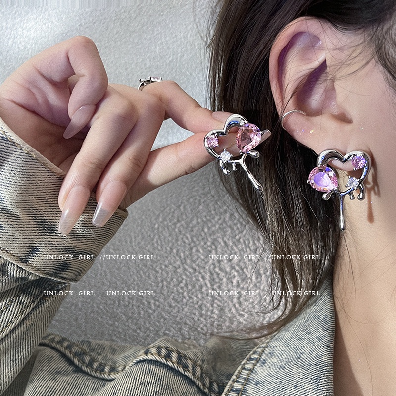 Khuyên Tai Hình Trái Tim Đính Đá Zircon Hồng Thời Trang Phổ Biến