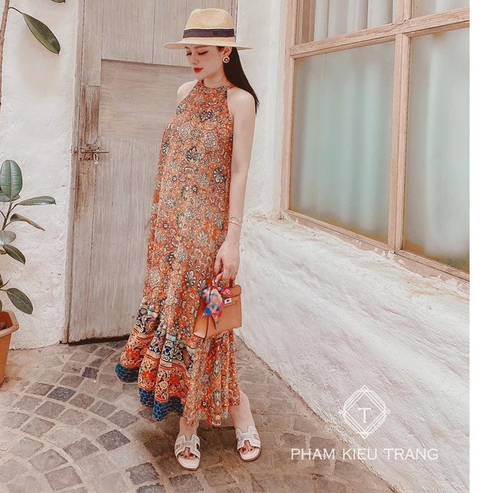 váy yếm maxi họa tiết thổ cẩm chất tơ lụa mềm mại