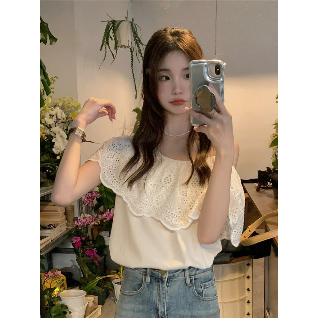 Áo Kiểu Trễ Vai Phối Bèo Nhún Màu Trắng Phong Cách Pháp Cổ Điển 62110