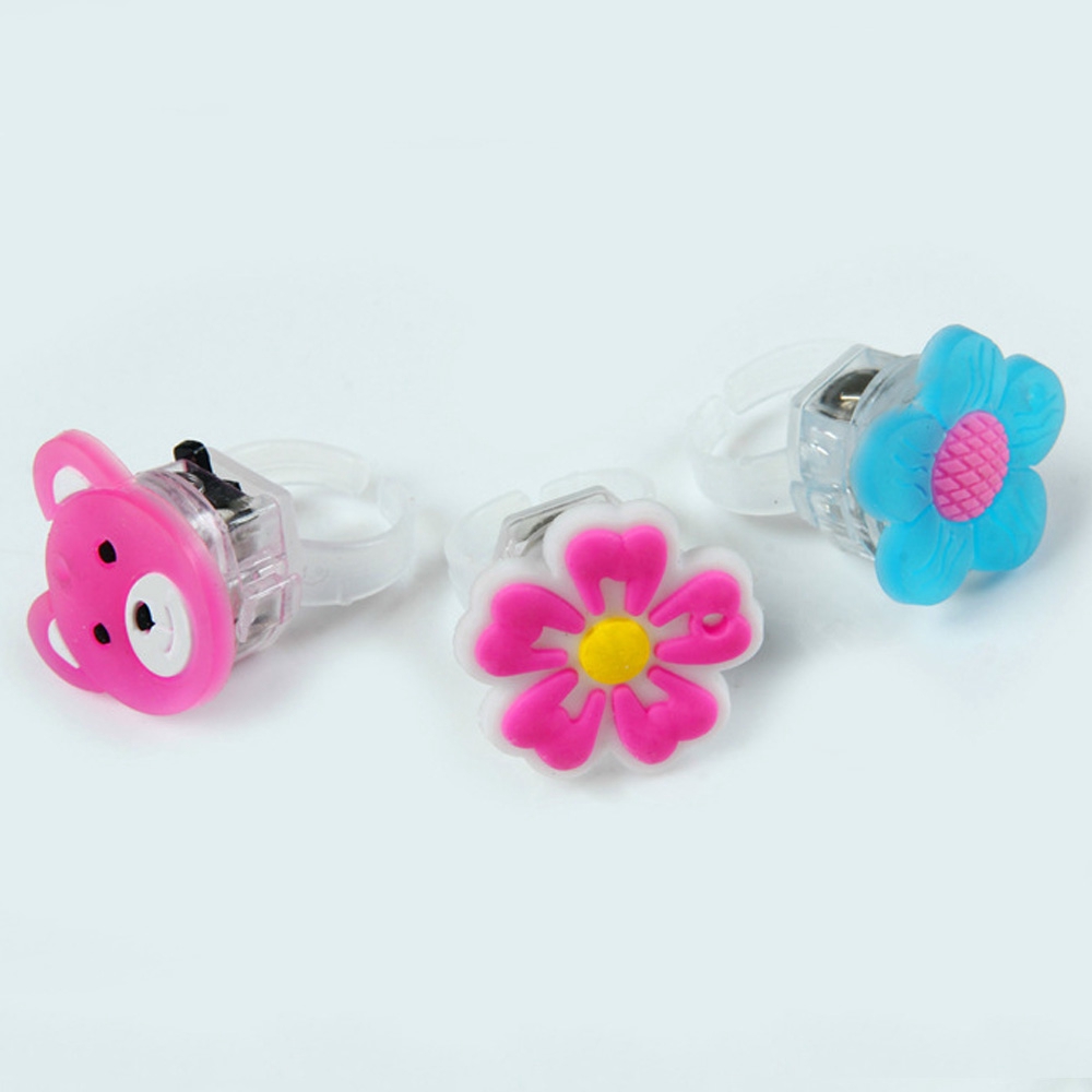 Set 10 nhẫn bằng cao su mềm có đèn LED phát sáng dễ thương dành cho các bé