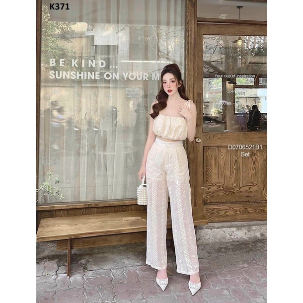 Set ren hoa áo ống dây nhún kèm quần suông