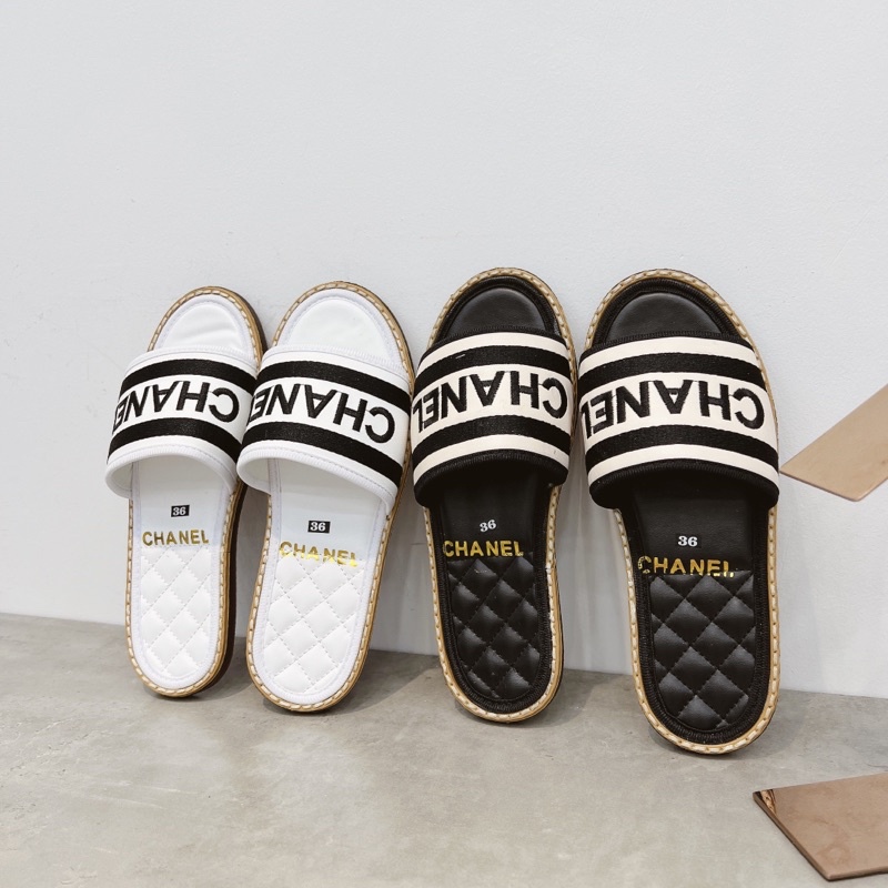 Dép lê thời trang, quai ngang gắn đá sáng lấp lánh, đế cao su viền cói. Siêu nhẹ