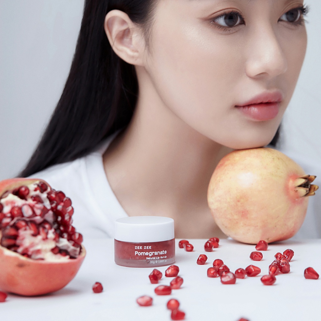 Tẩy Tế Bào Chết Môi Lựu Đỏ ZEE ZEE - Chứa những hạt đường mịn, hạt mơ giúp nuôi dưỡng làm môi hồng hào mềm mịn hơn! | BigBuy360 - bigbuy360.vn