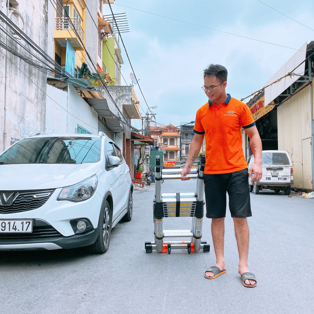 [5.0M] Thang nhôm rút đôi chữ A MOMEN CÓ 2 CHÂN ĐẾ CHỐNG TRƯỢT KÈM BÁNH XE - Tiêu chuẩn an toàn Châu Âu EN131