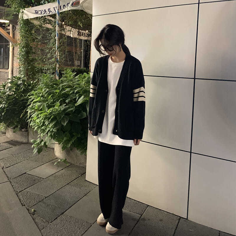 Áo Khoác cardigan Cổ Chữ v Họa Tiết Kẻ Sọc Thời Trang Thu Đông Hàn Quốc Cho Nữ