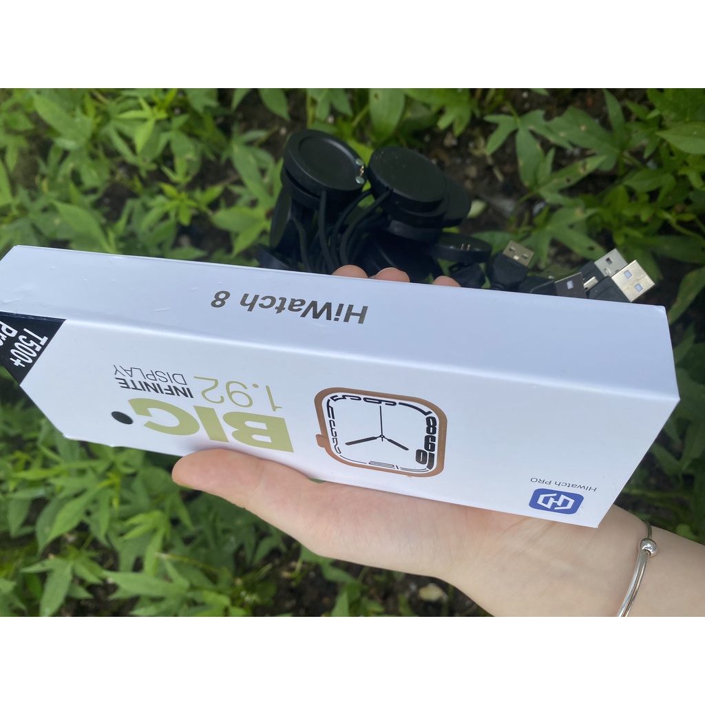 Đồng hồ thông minh bản mới, thay ảnh nền cá nhân, chống nước.