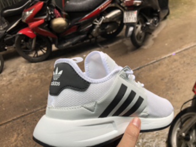 HÀNG XỊN GIÀY ADIDAS -XPLR SIÊU ĐẸP-TRẮNG SỌC ĐEN PHẢN QUANG | BigBuy360 - bigbuy360.vn