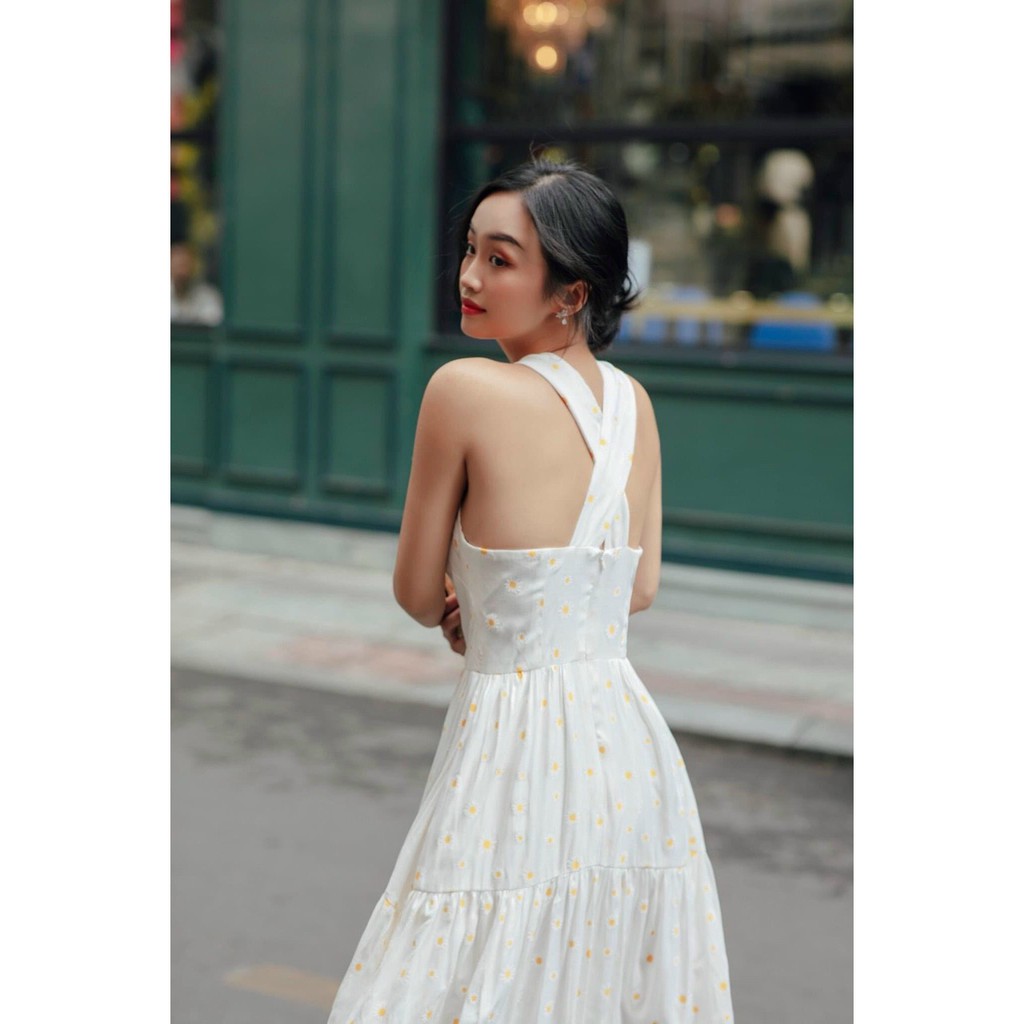 Đầm hoa cúc phối cổ chéo dáng xòe