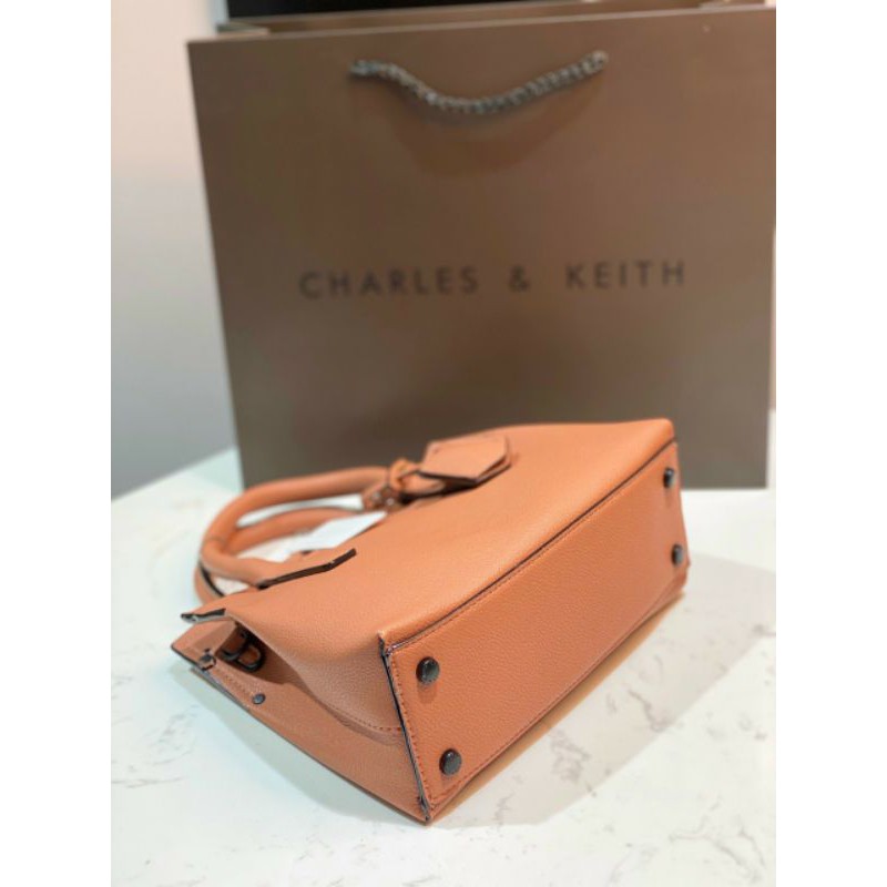 túi xách cnk kèm charm CK2-30270316-1