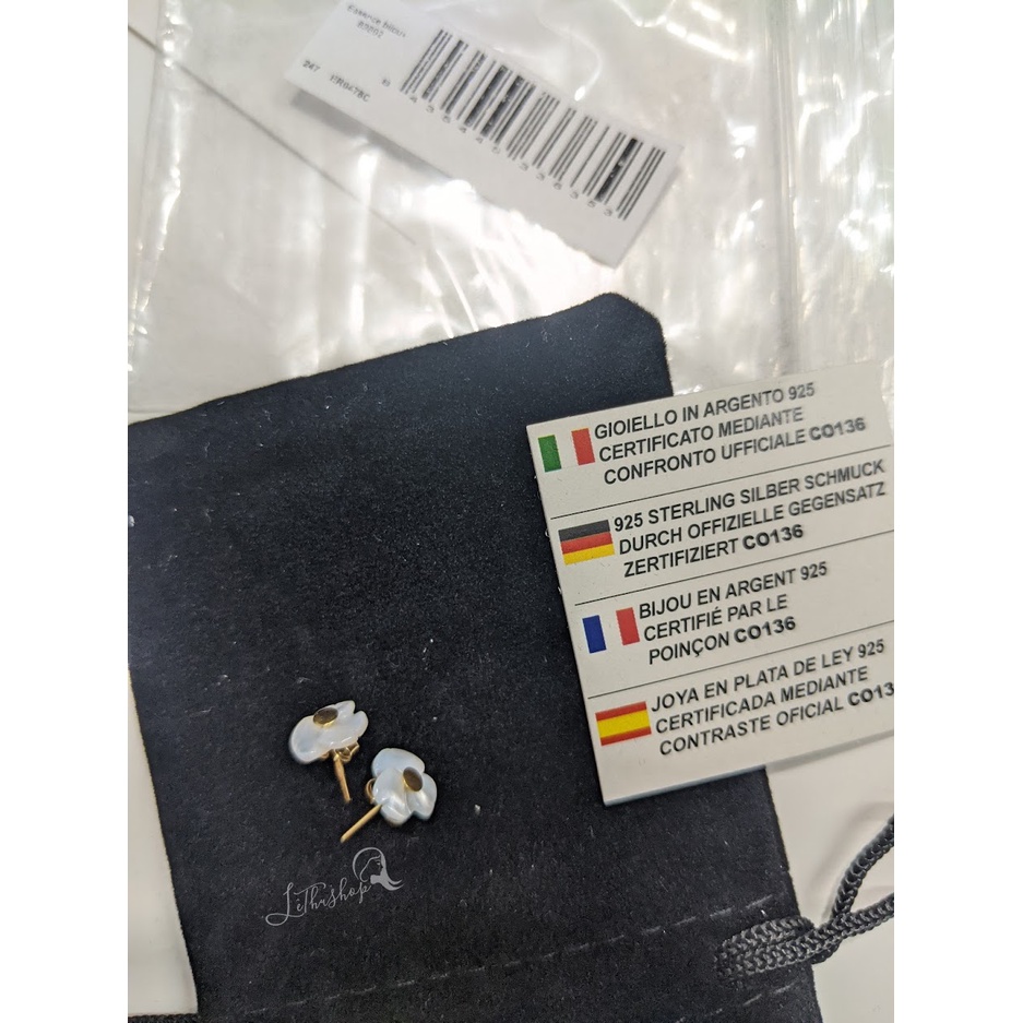 Khuyên tai hình hoa dịu dàng, thanh lịch